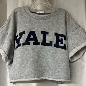 Yale Women’s Gray Cropped Sweatshirt